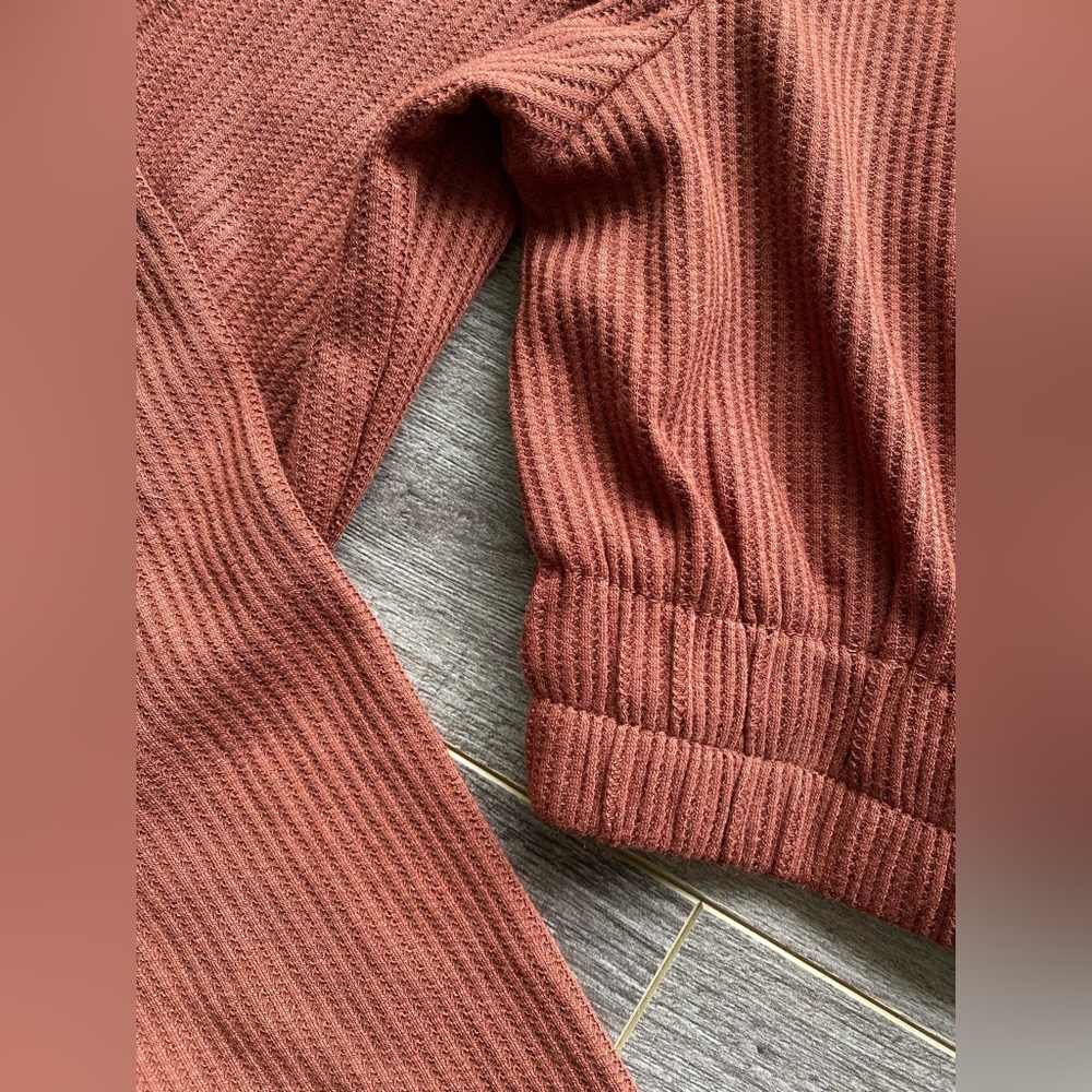 3/$15 Forever 21 NWT brown waffle knit cropped mock neck long sleeve shirt - Picture 3 of 7